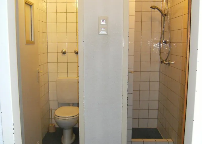 Hostel Jugendherberge Karlsruhe *